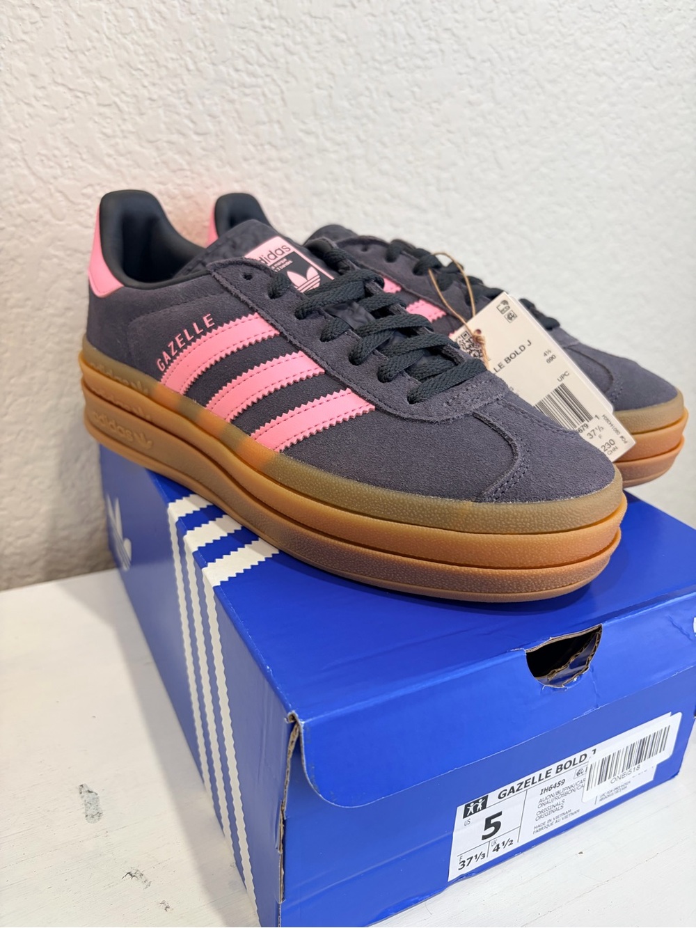 adidas Gazelle Bold Women's Navy w/ Pink Trim Platform Sneakers Size 5Y/6.5W New